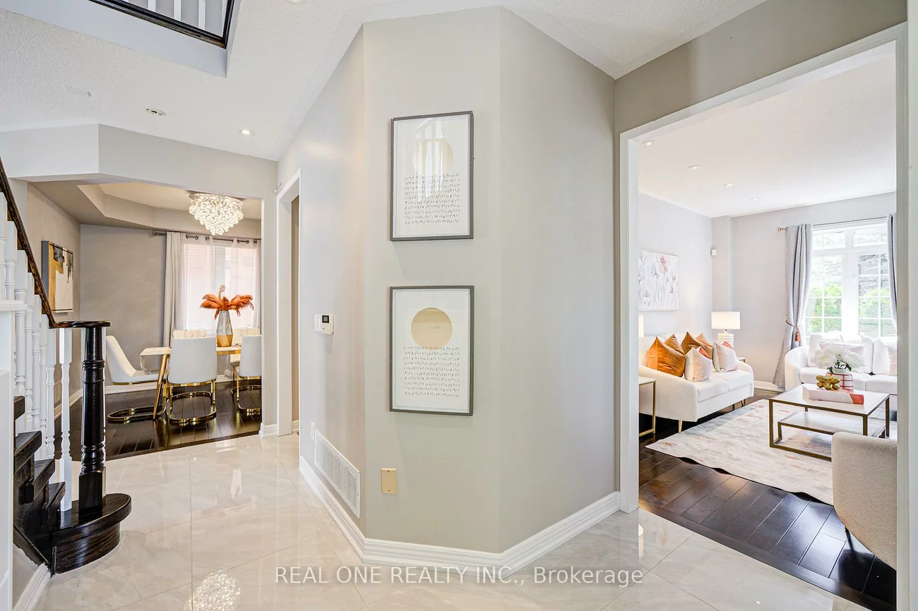 35, Ridgecrest, Berczy, Markham