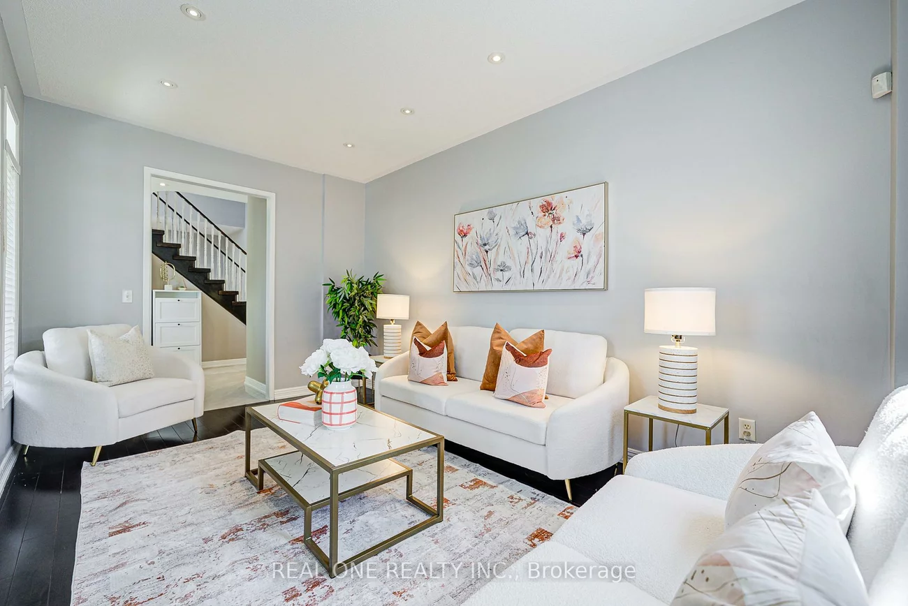 35, Ridgecrest, Berczy, Markham