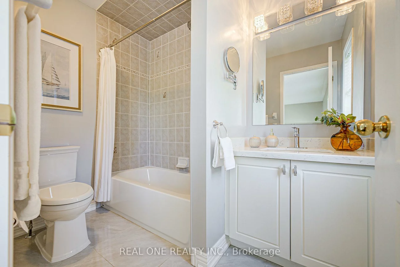 35, Ridgecrest, Berczy, Markham