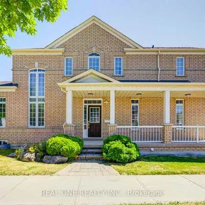 35, Ridgecrest, Berczy, Markham