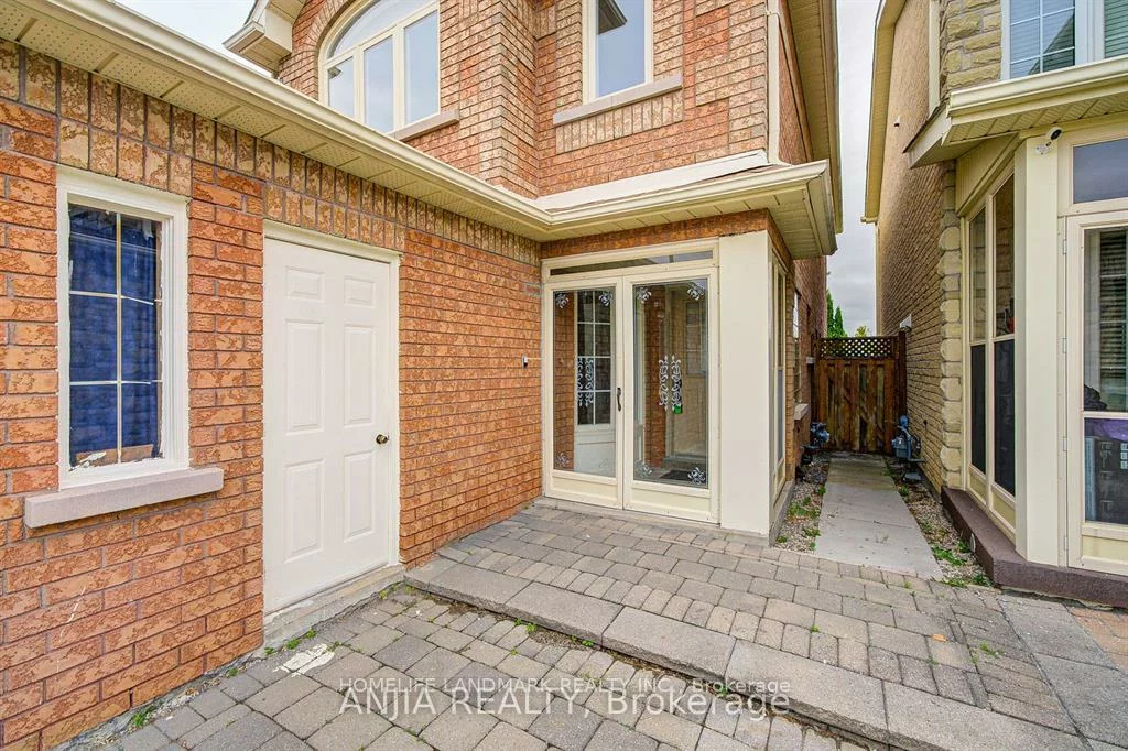 203, Milliken Meadows, Milliken Mills West, Markham