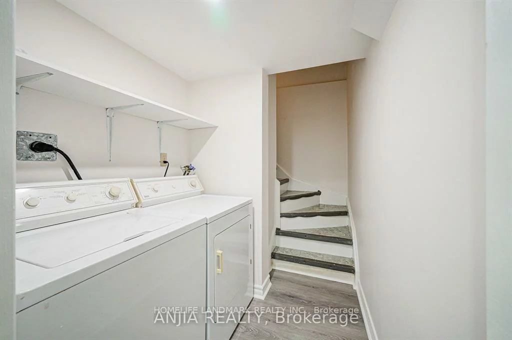 203, Milliken Meadows, Milliken Mills West, Markham