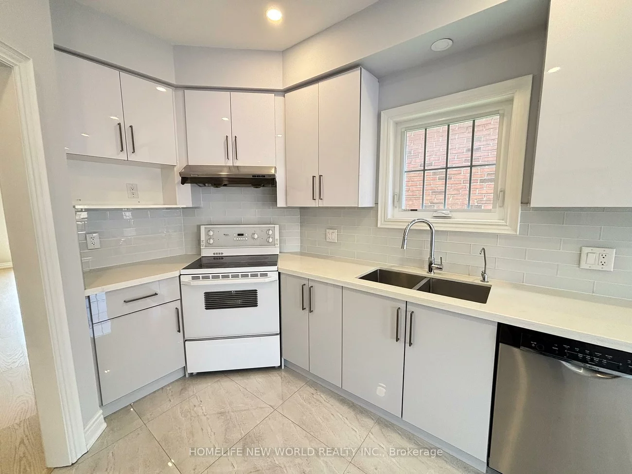 2336, Bur Oak, Greensborough, Markham