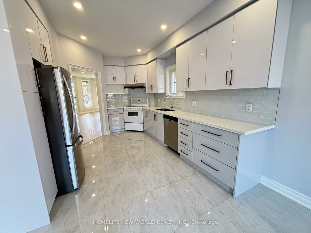 2336, Bur Oak, Greensborough, Markham