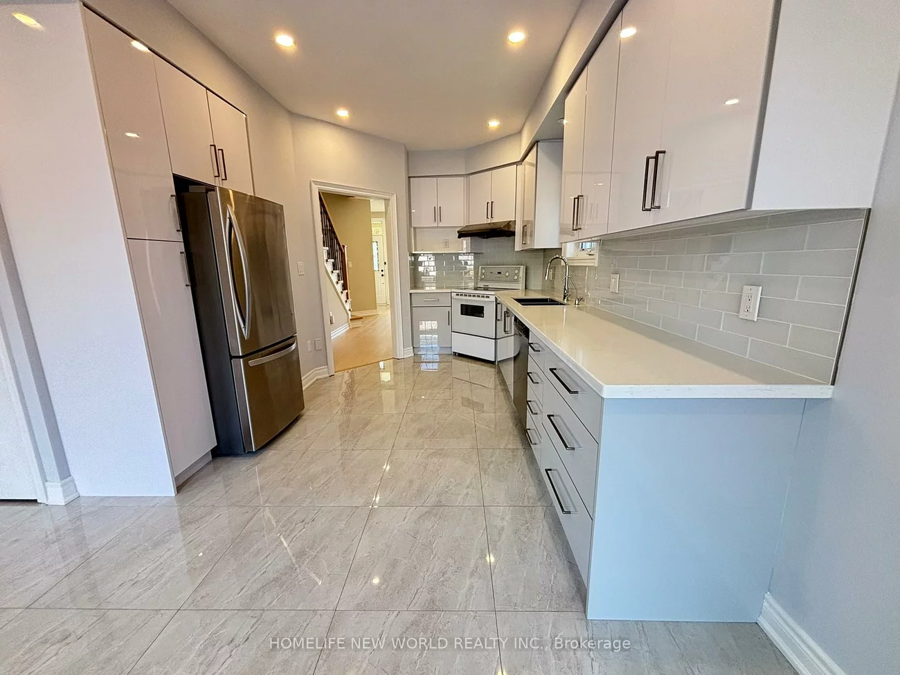 2336, Bur Oak, Greensborough, Markham