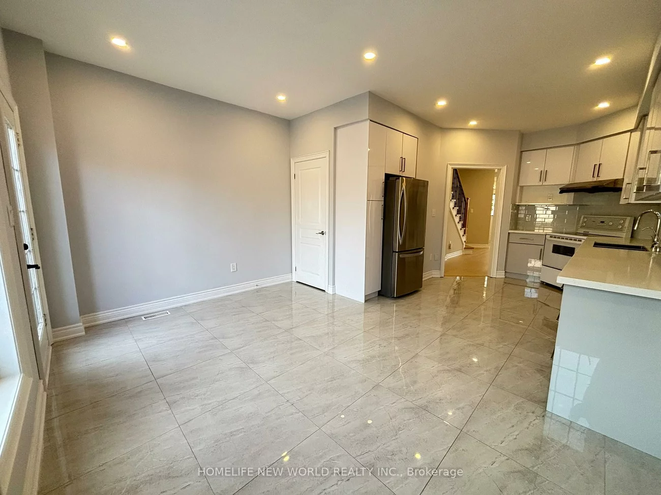 2336, Bur Oak, Greensborough, Markham