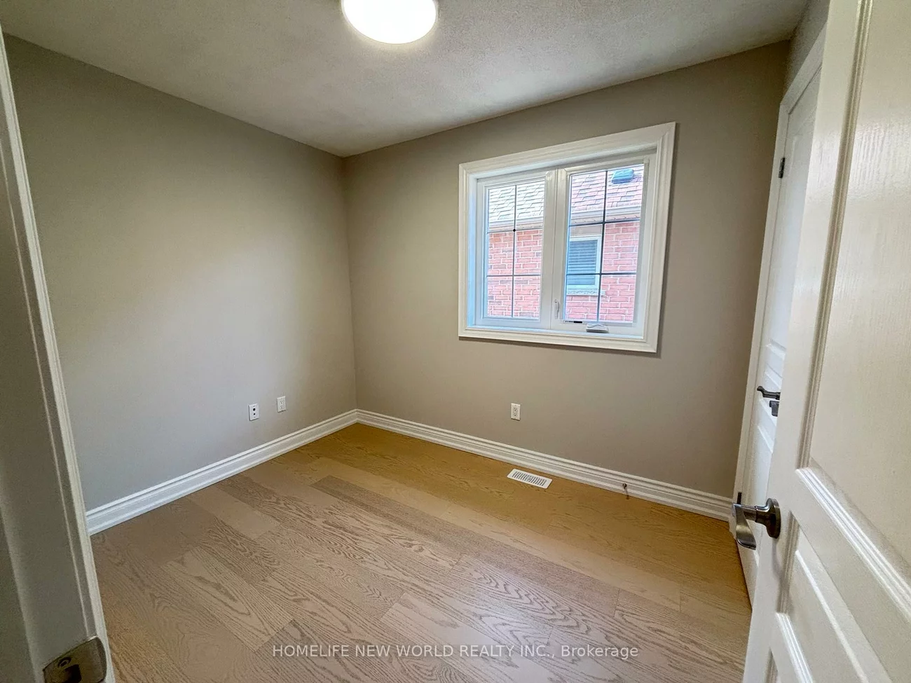 2336, Bur Oak, Greensborough, Markham