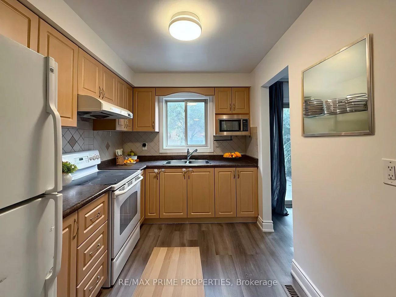 17, Debden, Milliken Mills East, Markham