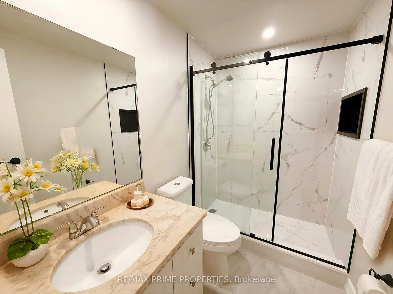 17, Debden, Milliken Mills East, Markham