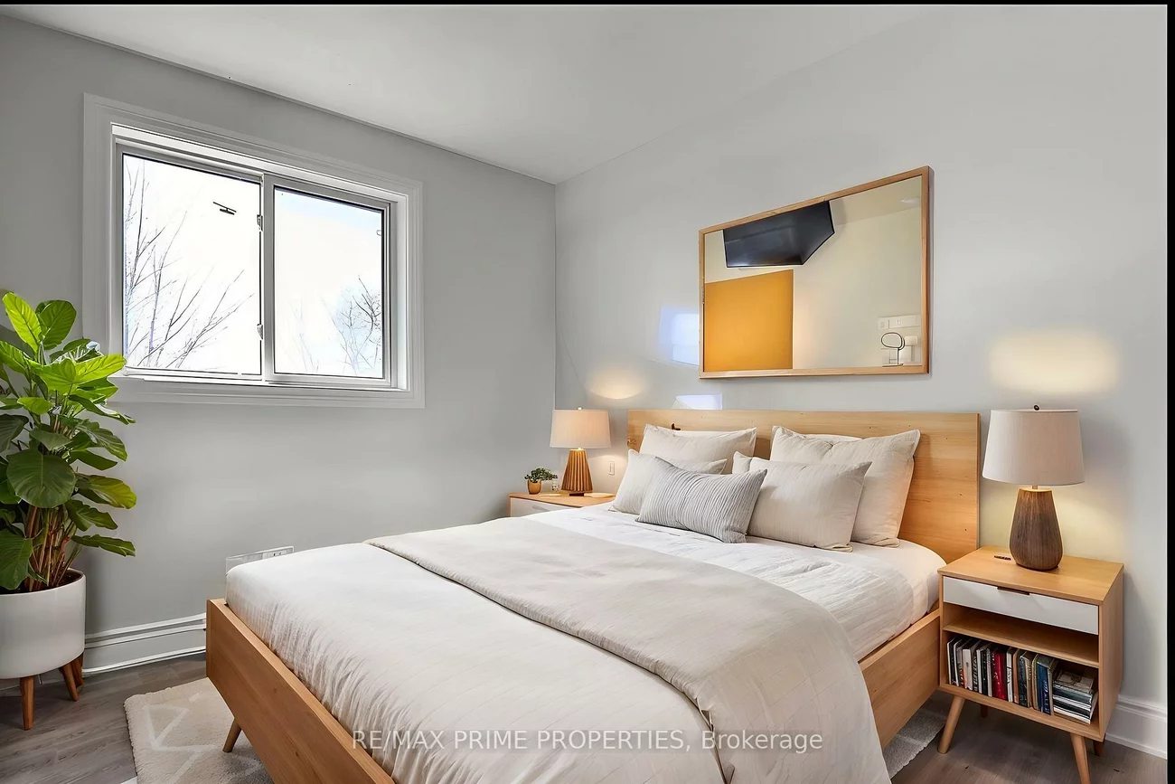 17, Debden, Milliken Mills East, Markham