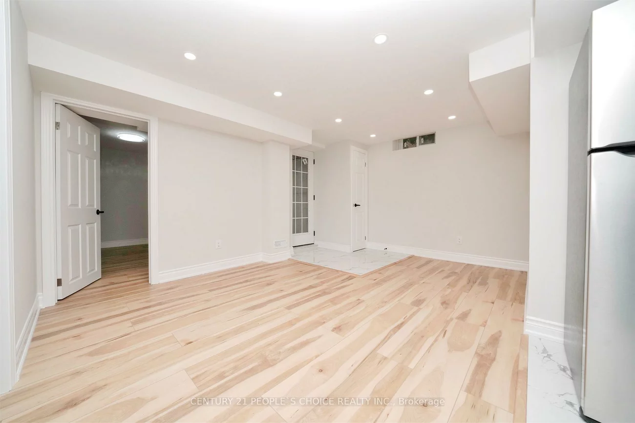 35, Hewlett, Markville, Markham