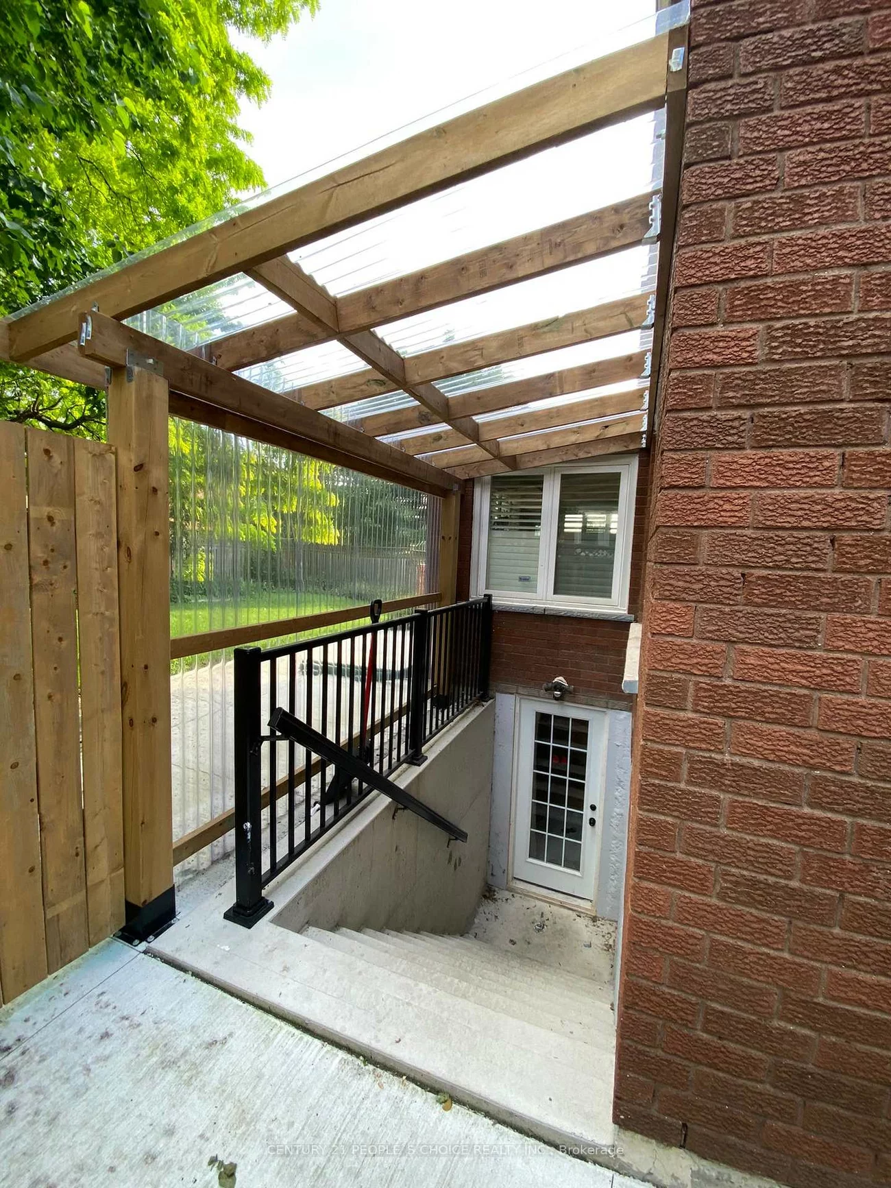 35, Hewlett, Markville, Markham