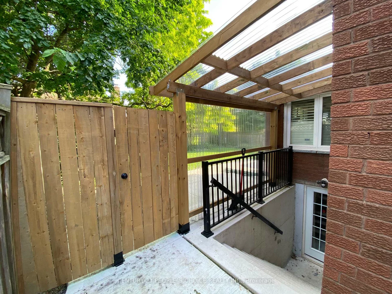 35, Hewlett, Markville, Markham