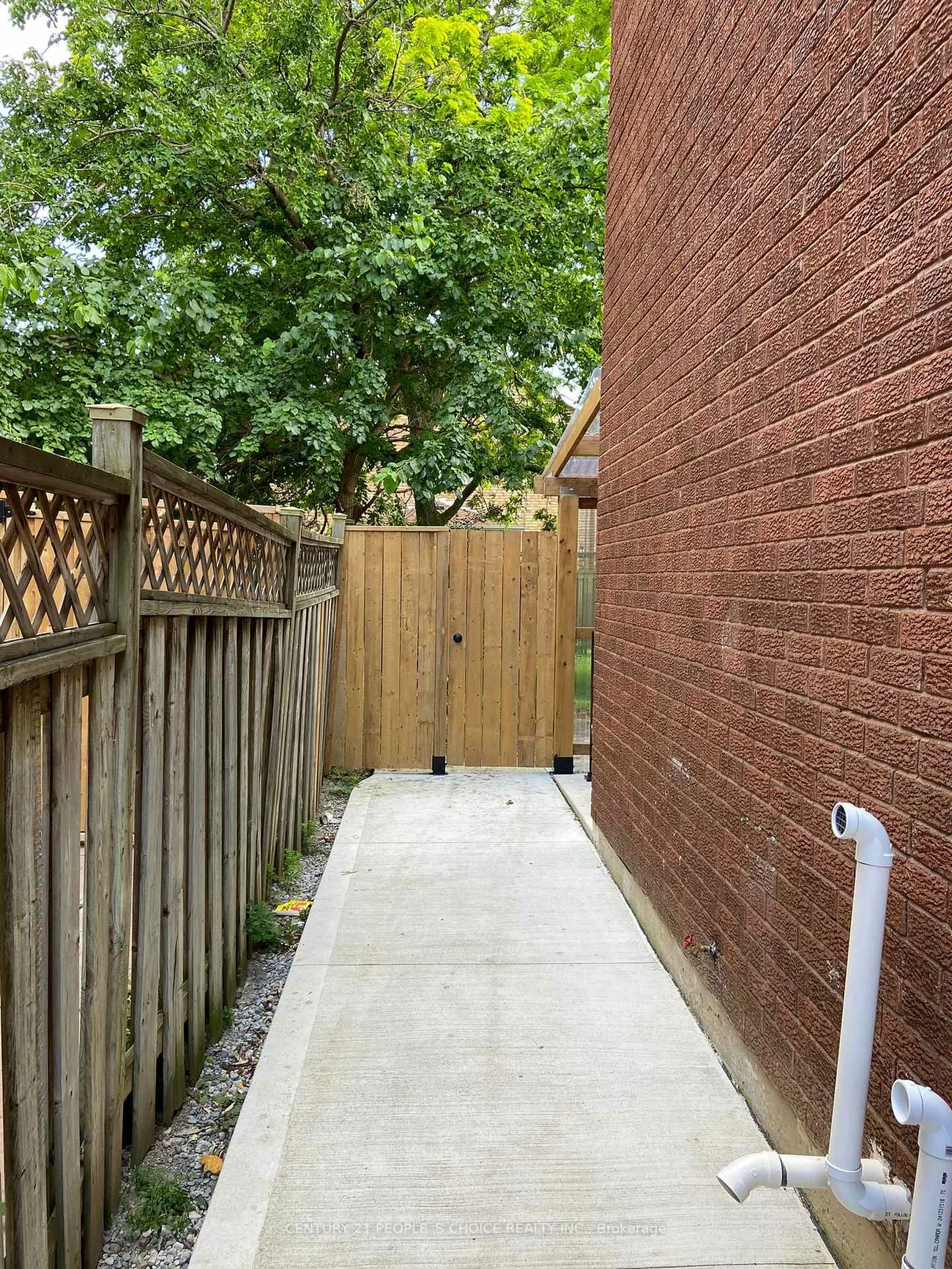 35, Hewlett, Markville, Markham