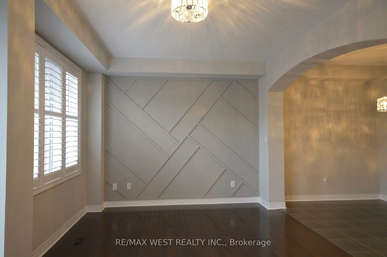 3, Earnshaw, Victoria Square, Markham