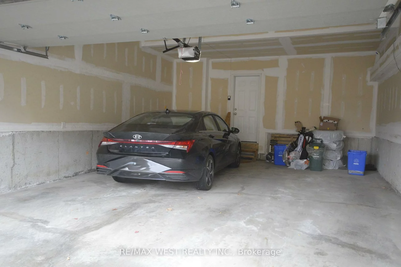 3, Earnshaw, Victoria Square, Markham