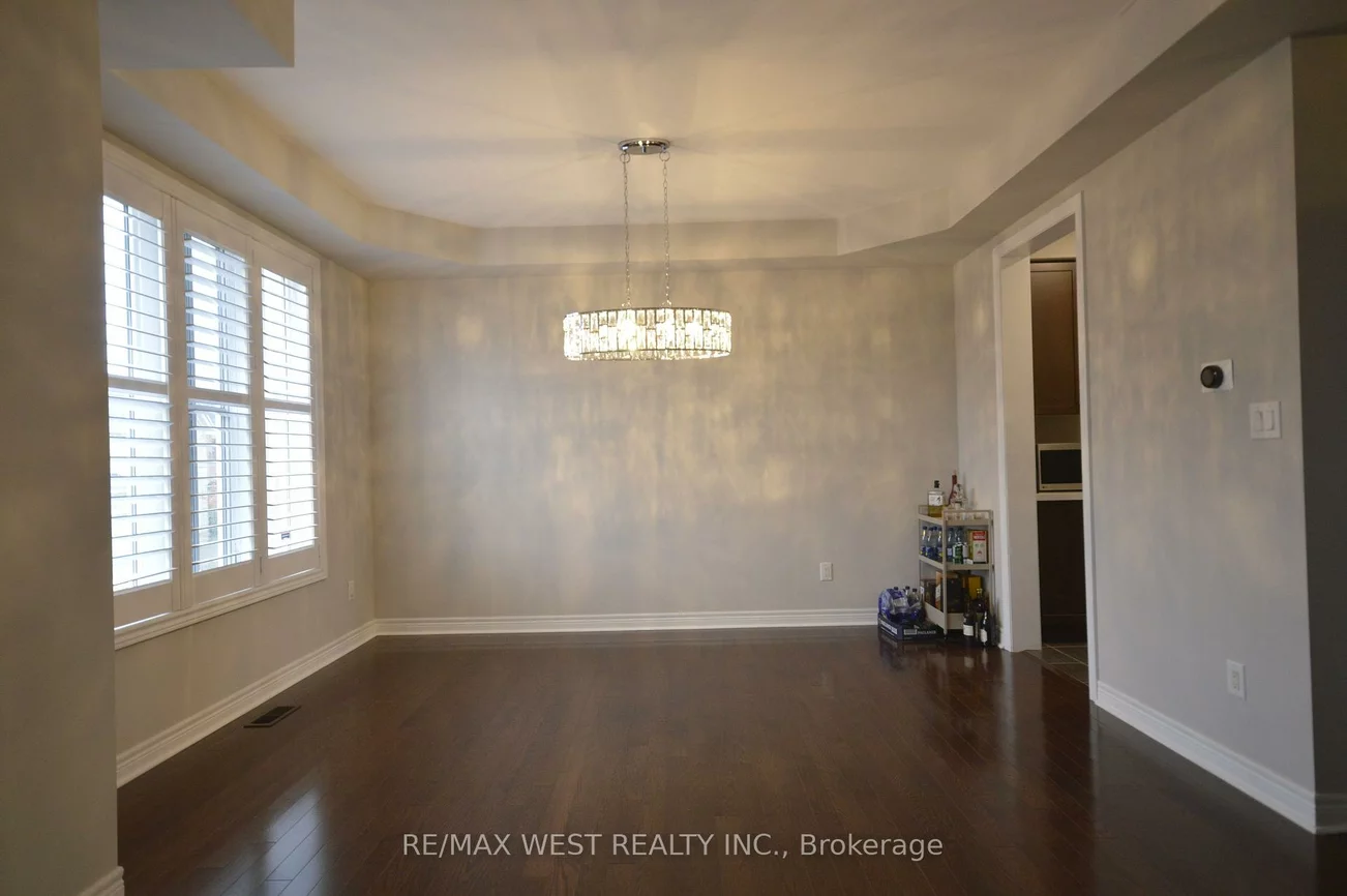 3, Earnshaw, Victoria Square, Markham