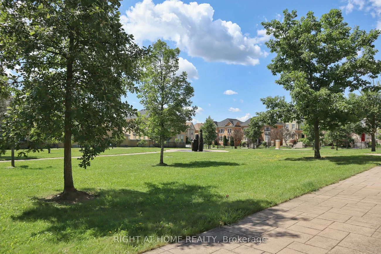 27, Bonheur, Cathedraltown, Markham