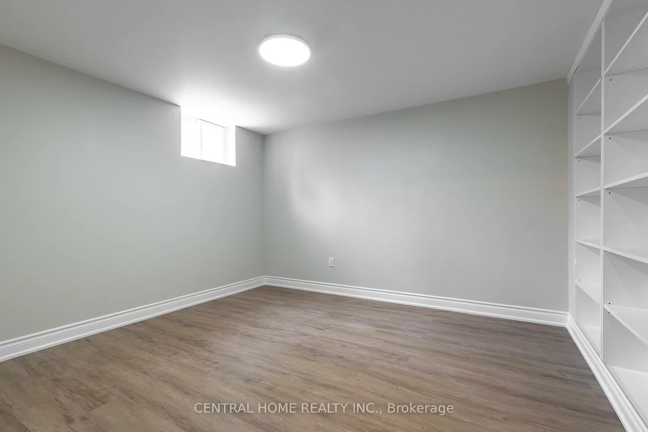 17, Alanadale, Bullock, Markham