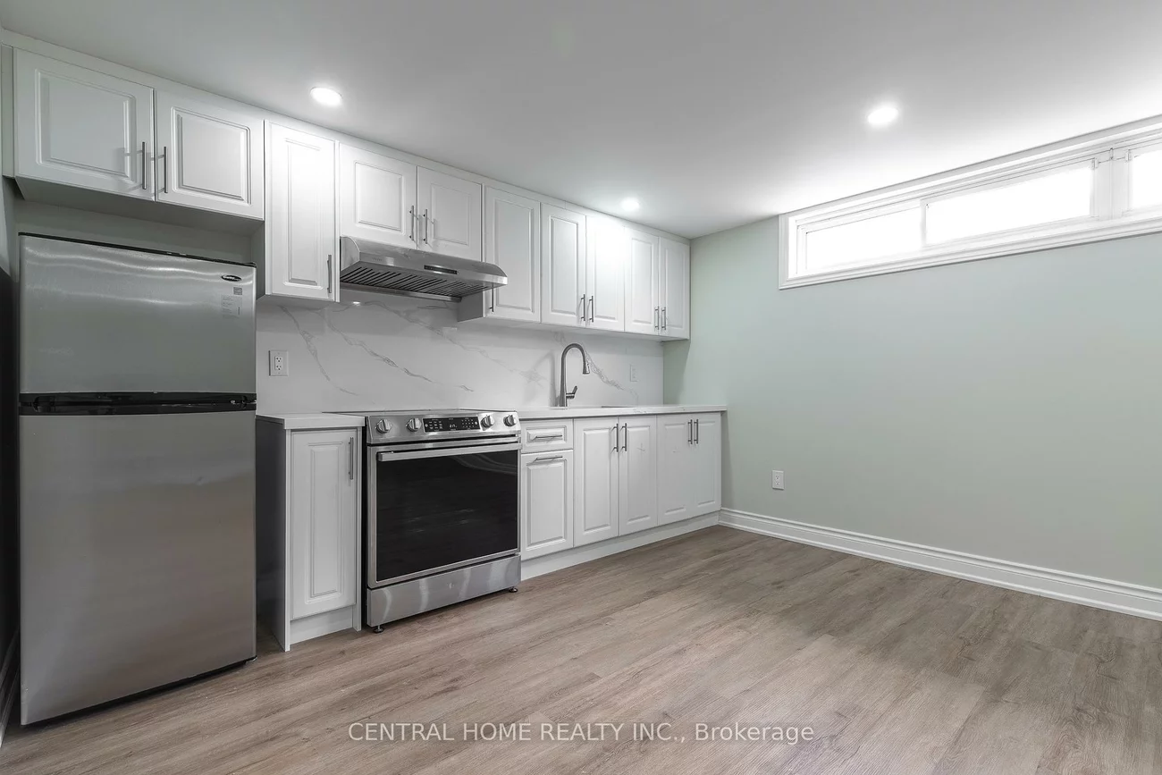 17, Alanadale, Bullock, Markham