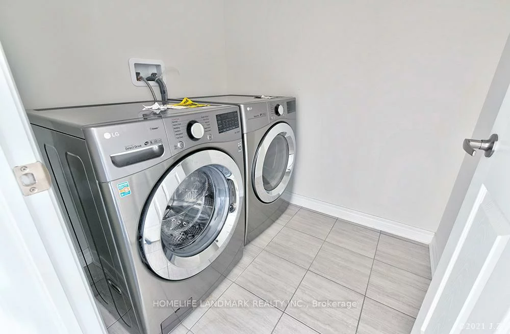 28, Titan, Cedarwood, Markham