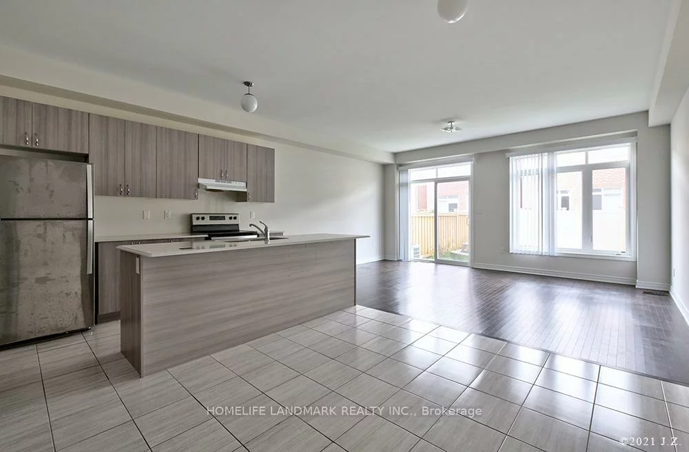 28, Titan, Cedarwood, Markham