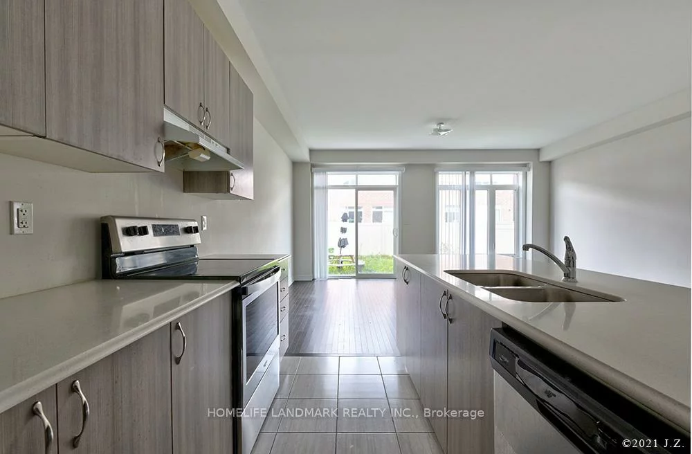 28, Titan, Cedarwood, Markham