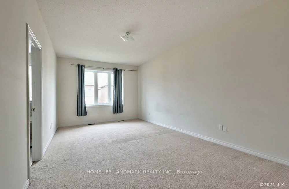 28, Titan, Cedarwood, Markham