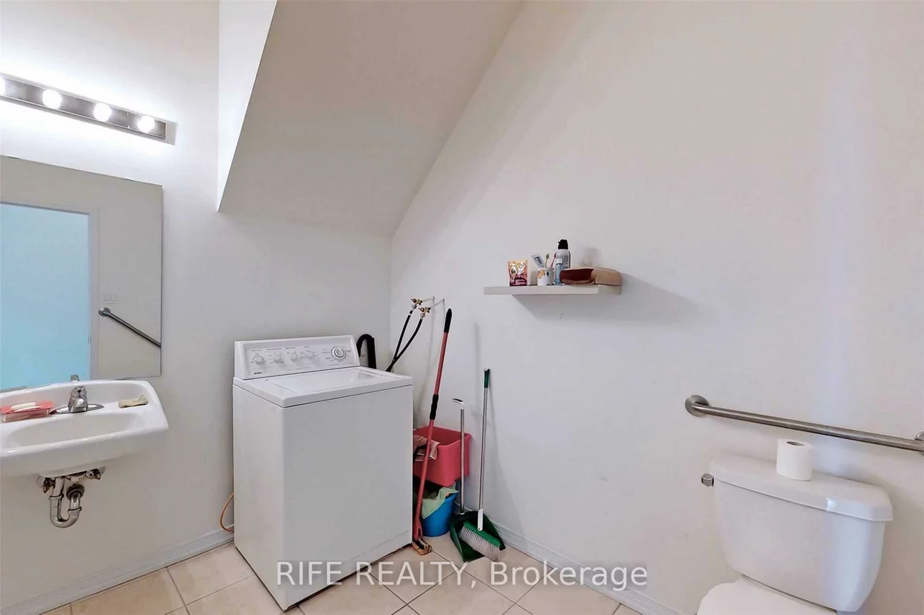 81, Old Kennedy, Milliken Mills East, Markham