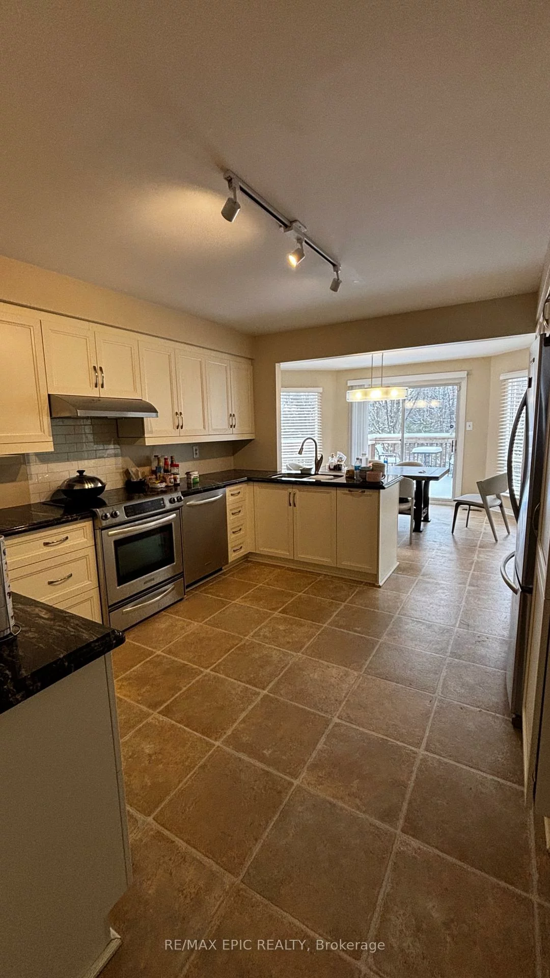 24, Cairns, Raymerville, Markham