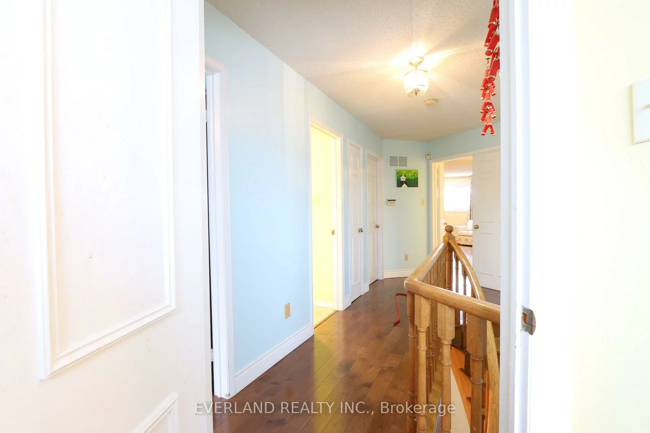 28, Bauer, Unionville, Markham