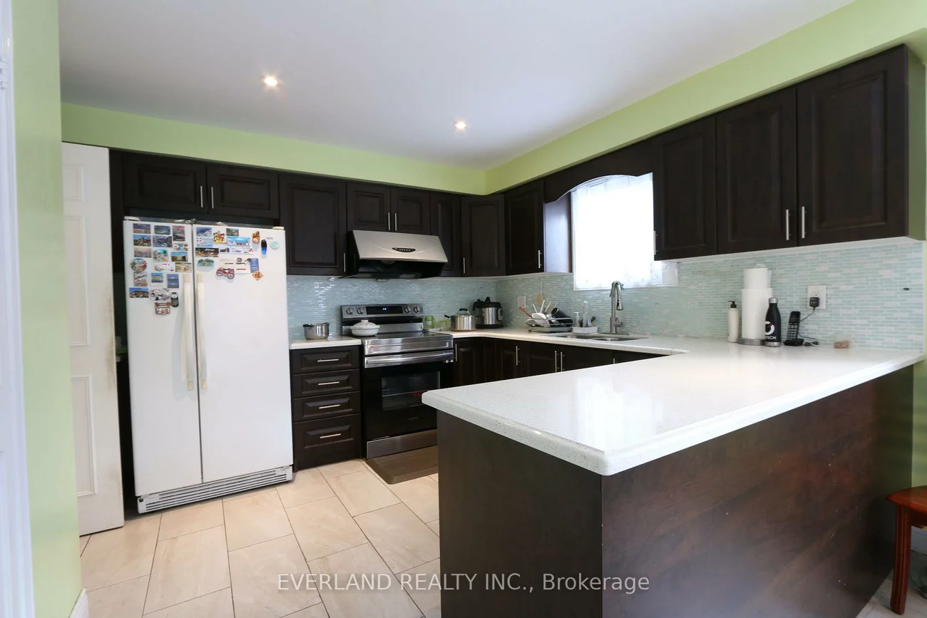 28, Bauer, Unionville, Markham