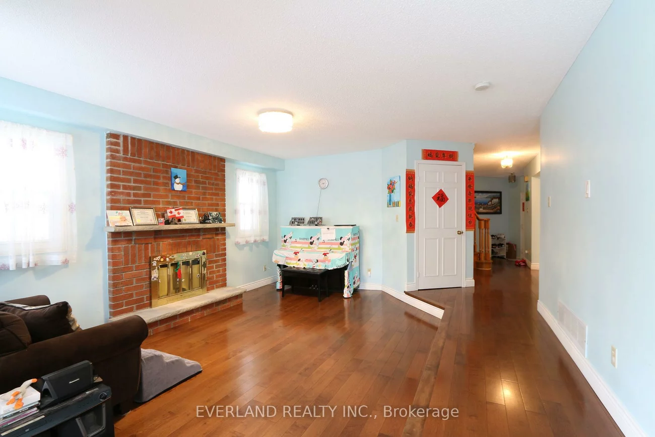 28, Bauer, Unionville, Markham