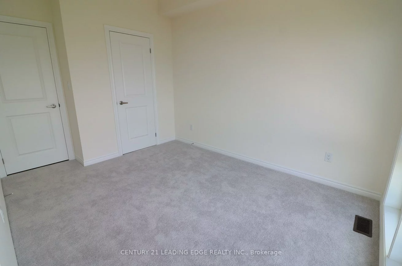 30, Hammersmith, Victoria Square, Markham