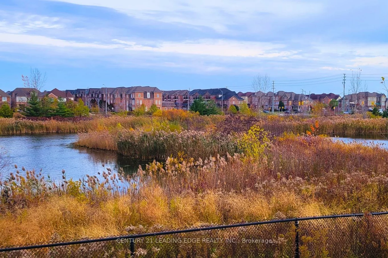 30, Hammersmith, Victoria Square, Markham
