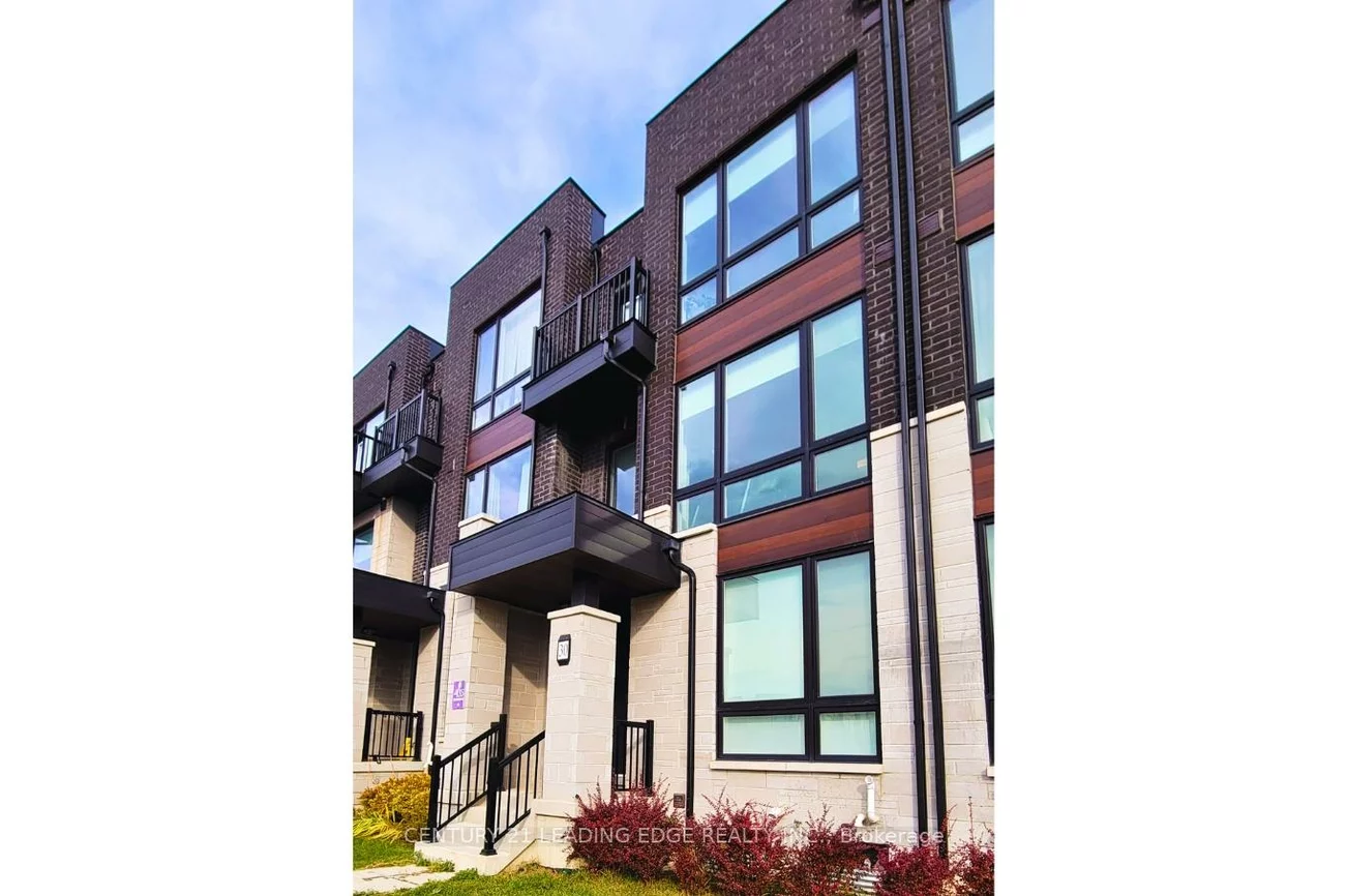 30, Hammersmith, Victoria Square, Markham