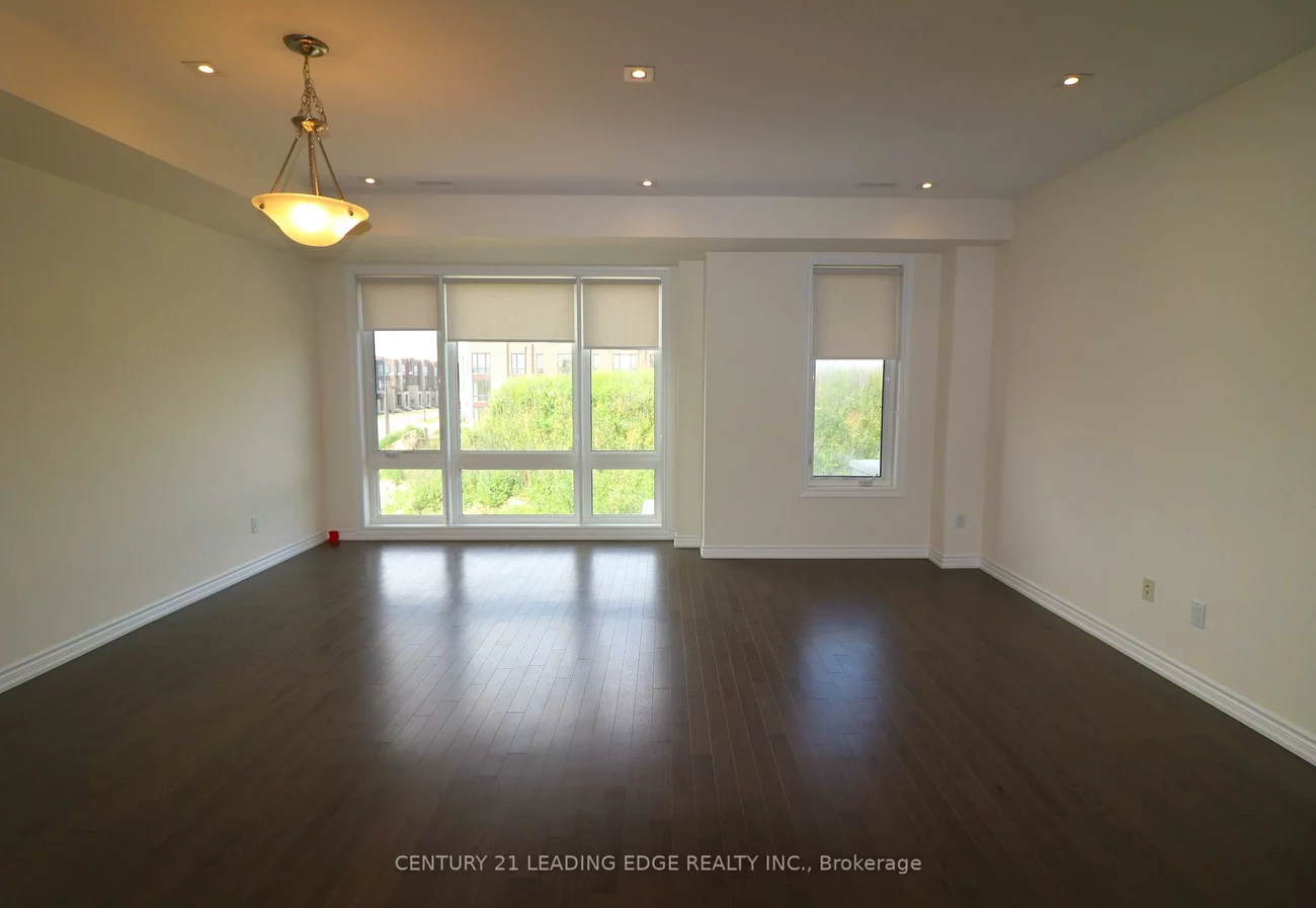 30, Hammersmith, Victoria Square, Markham