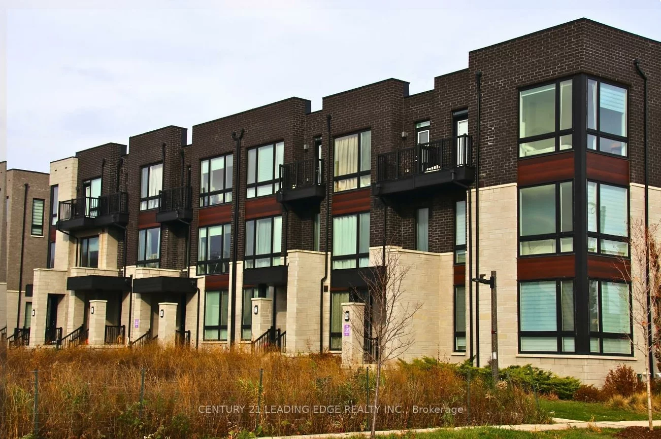 30, Hammersmith, Victoria Square, Markham