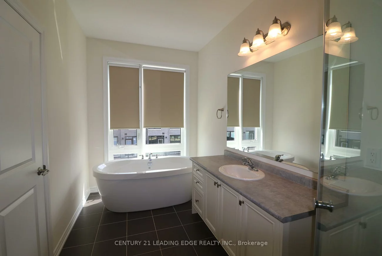 30, Hammersmith, Victoria Square, Markham