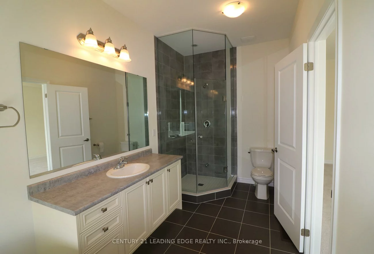 30, Hammersmith, Victoria Square, Markham