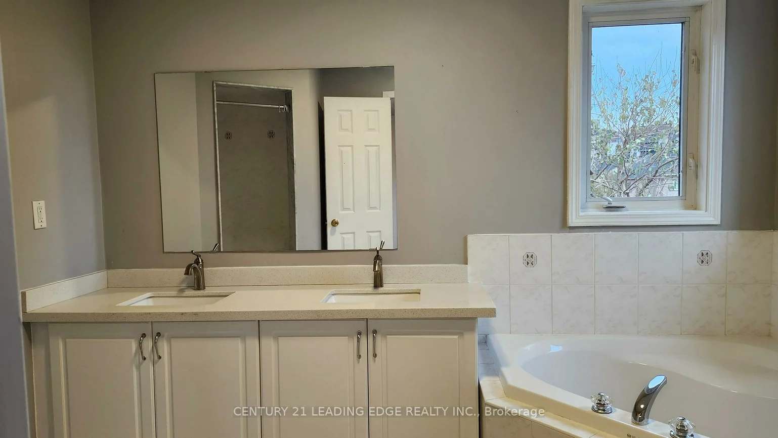 7, Angela, Middlefield, Markham