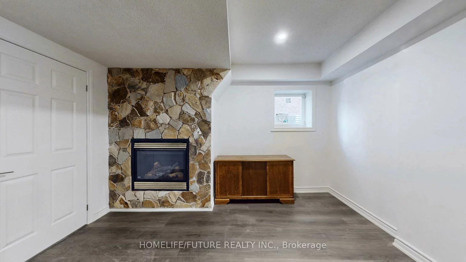 75, Silver Rose, Cachet, Markham