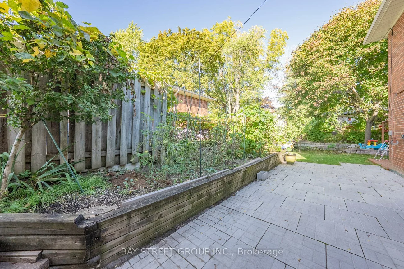 43, Sherwood Forest, Bullock, Markham