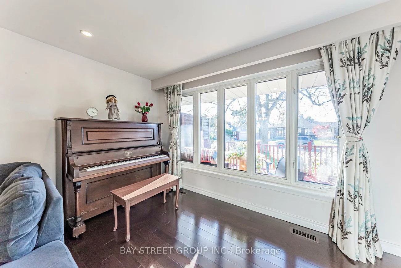 43, Sherwood Forest, Bullock, Markham