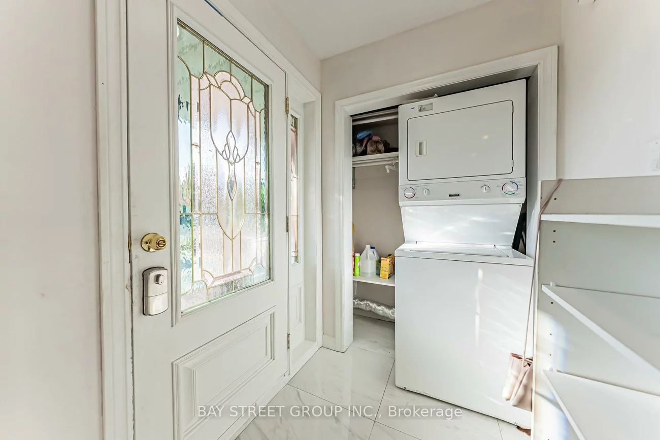 43, Sherwood Forest, Bullock, Markham