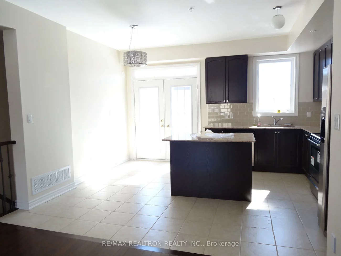 15, Cathedral High, Cathedraltown, Markham