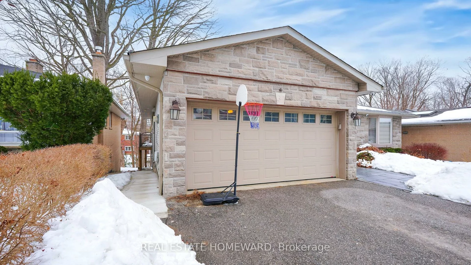 34, Delair, Grandview, Markham