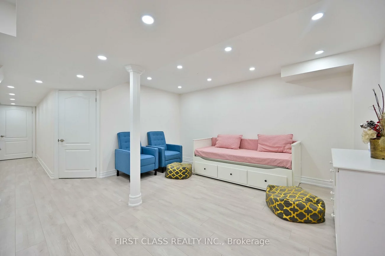 12, Princess Diana, Cathedraltown, Markham