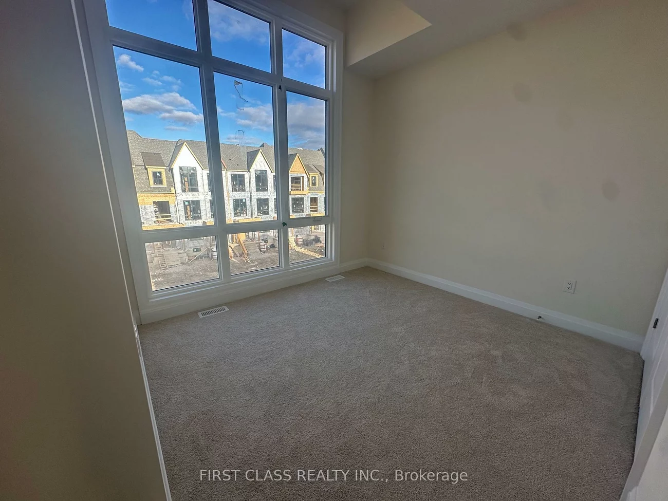 410, York Downs, Cachet, Markham