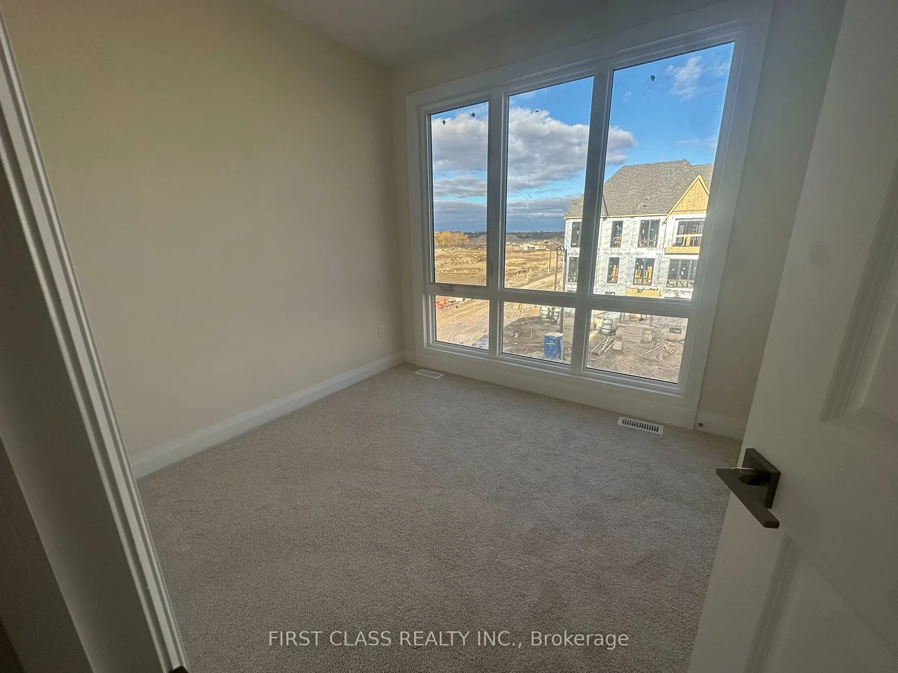 410, York Downs, Cachet, Markham